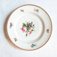 Porcelanowe talerze z  motywem kwiatowym. Sygn. Bing & Grondahl